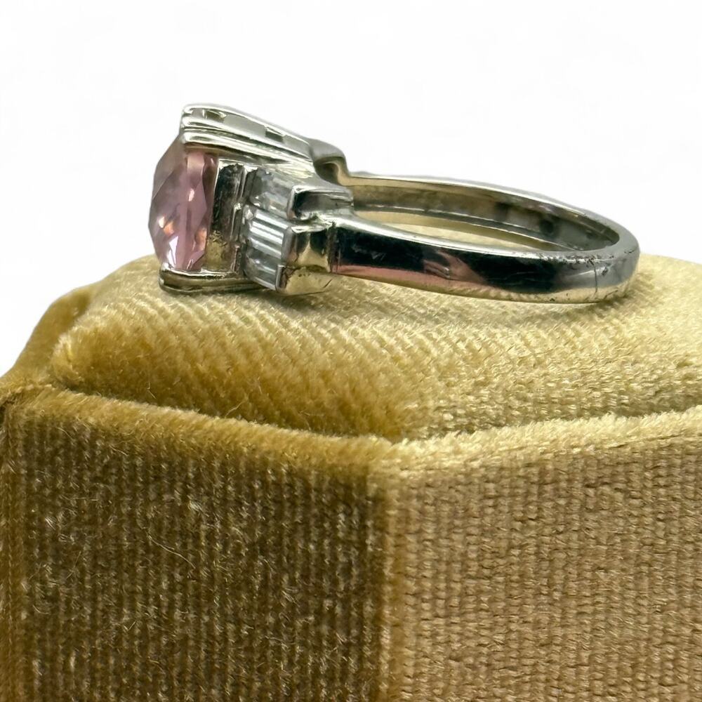Vintage Avon Faceted Pink Glass Ring Size 7.5 Silver Tone Baguettes Cocktail - Picture 4 of 8